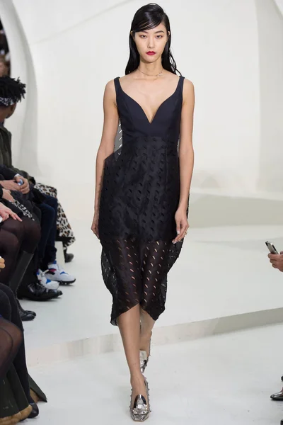 Look 12